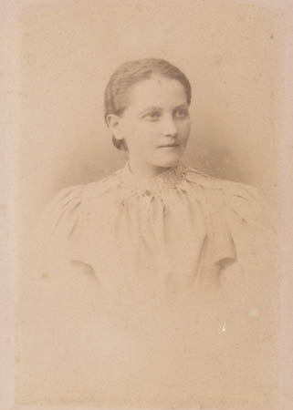 unbekannte Frau