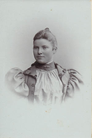 unbekannte Frau